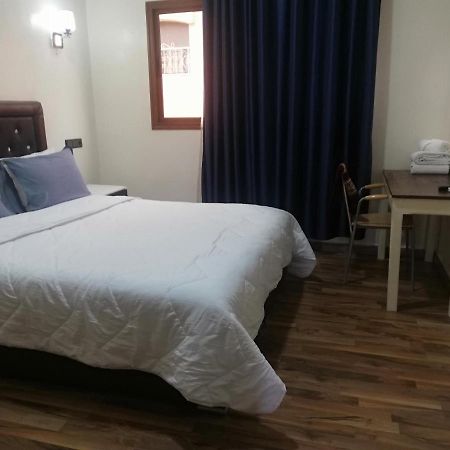 Hotel School Ersat Azru Kültér fotó