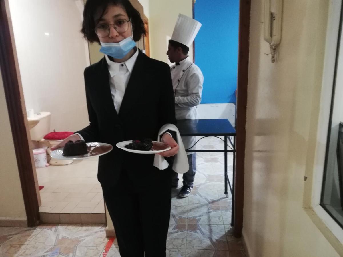 Hotel School Ersat Azru Kültér fotó