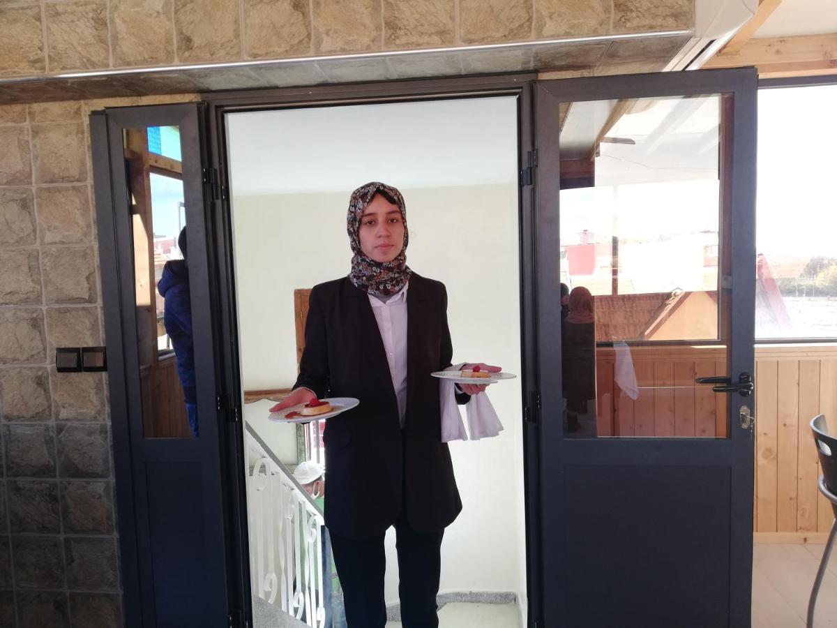 Hotel School Ersat Azru Kültér fotó