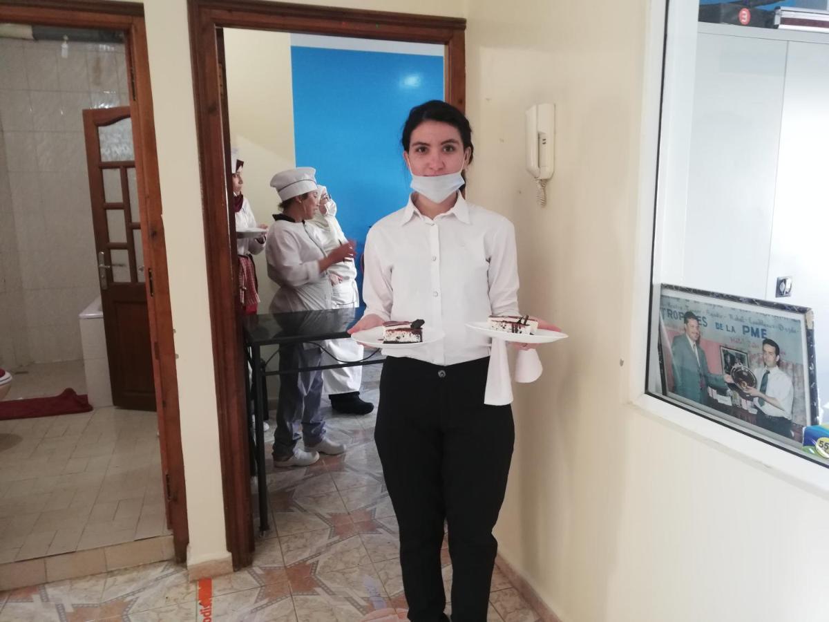 Hotel School Ersat Azru Kültér fotó