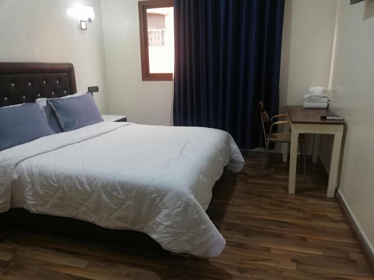 Hotel School Ersat Azru Kültér fotó