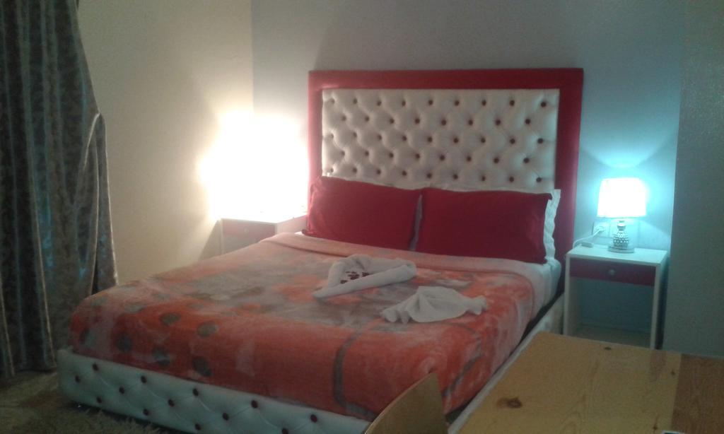 Hotel School Ersat Azru Kültér fotó