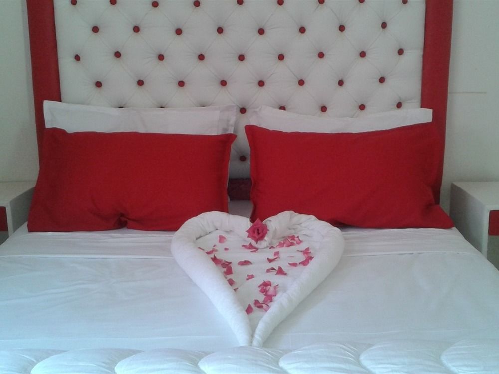 Hotel School Ersat Azru Kültér fotó